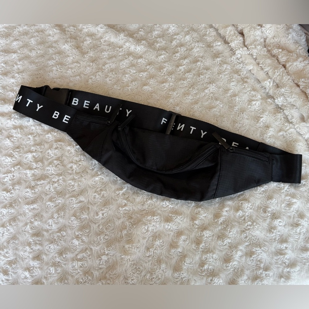 Fenty Beauty Belt Bag Fanny Pack Black Adjustable Straps